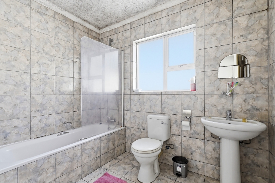 3 Bedroom Property for Sale in Steenberg Western Cape